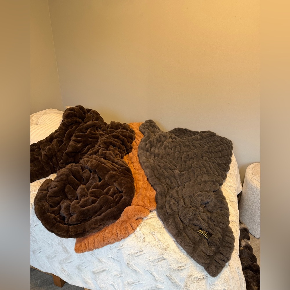 Minky Couture Hugs Charcoal Blanket - Picture 2 of 5